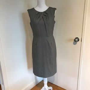 Sandra Darren beautiful fitted dress size 8